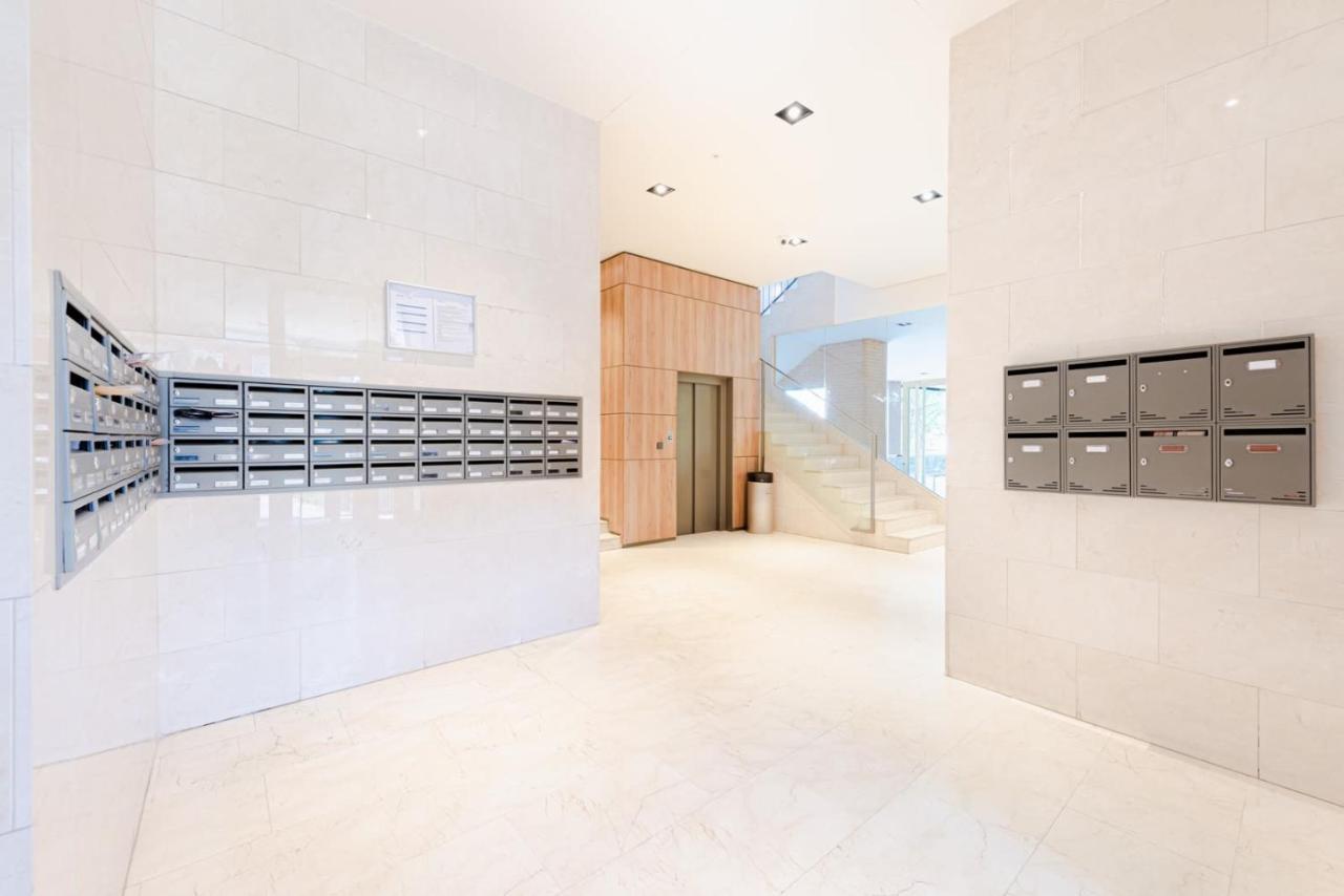 Los Robles Stylish & Modern Apartmenst In مدريد المظهر الخارجي الصورة